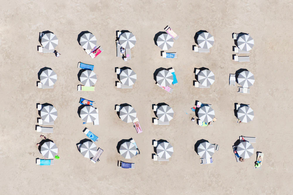 Twenty Four Umbrellas, Italy